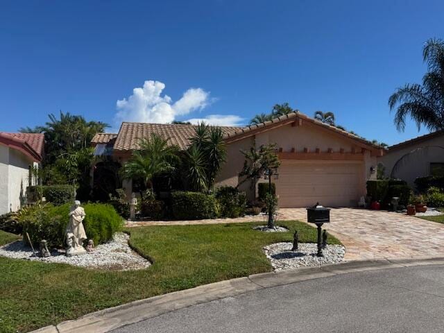 5723 Lakeview Mews Cir