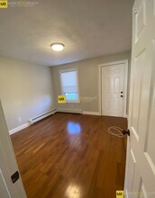 12 Chelsea St, Unit 1 in Boston, MA - Building Photo - Building Photo