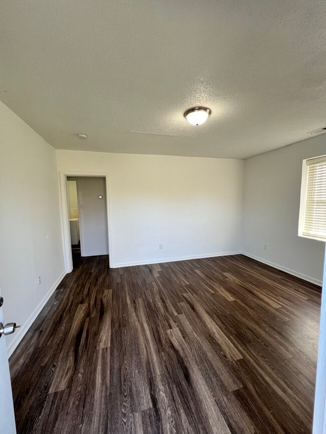 3646 Overton Crossing St in Memphis, TN - Building Photo - Building Photo