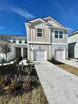 70 Oarsman Xing Dr in St. Augustine, FL - Building Photo