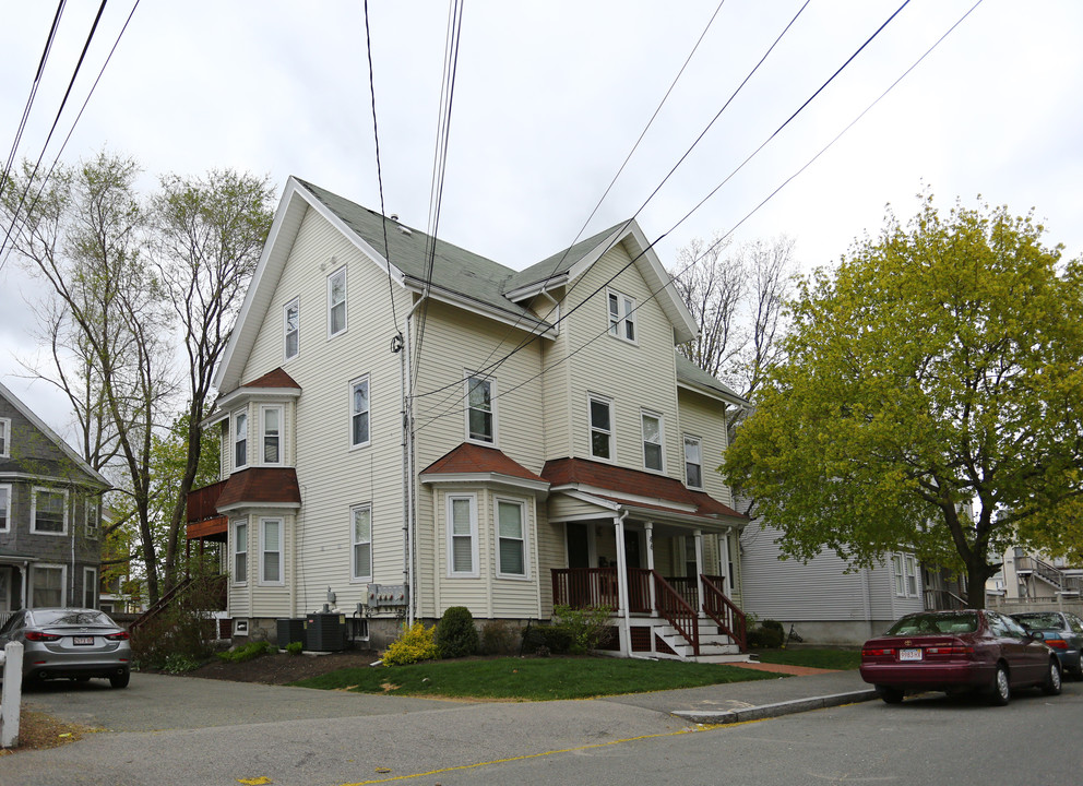 86 Brown St in Waltham, MA - Foto de edificio