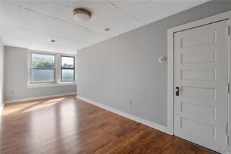 319 N Salina St in Syracuse, NY - Building Photo - Building Photo