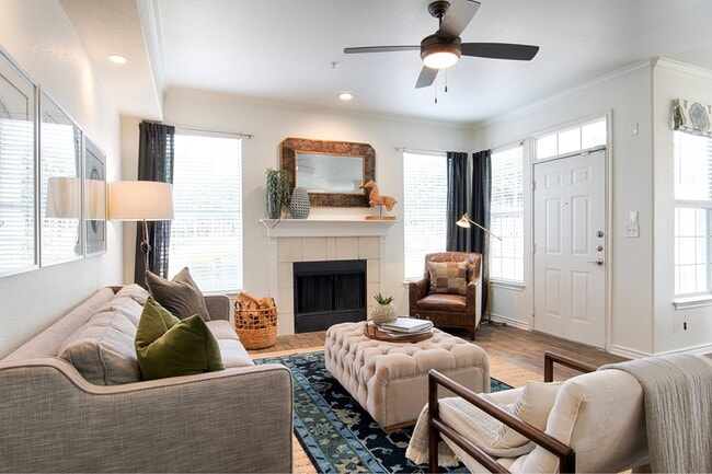 McDermott Place in Plano, TX - Foto de edificio - Building Photo