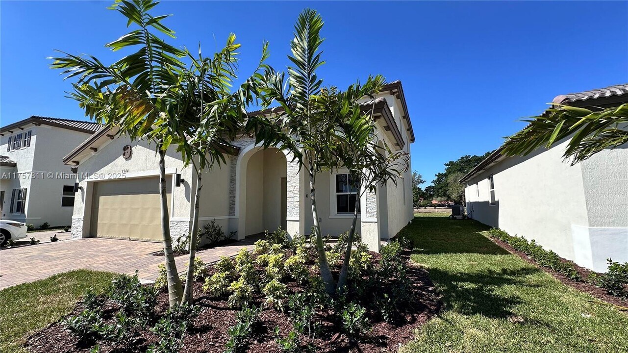 2760 SE 23rd Ave in Homestead, FL - Building Photo