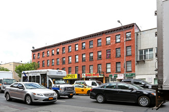 201 1st Ave in New York, NY - Building Photo - Building Photo