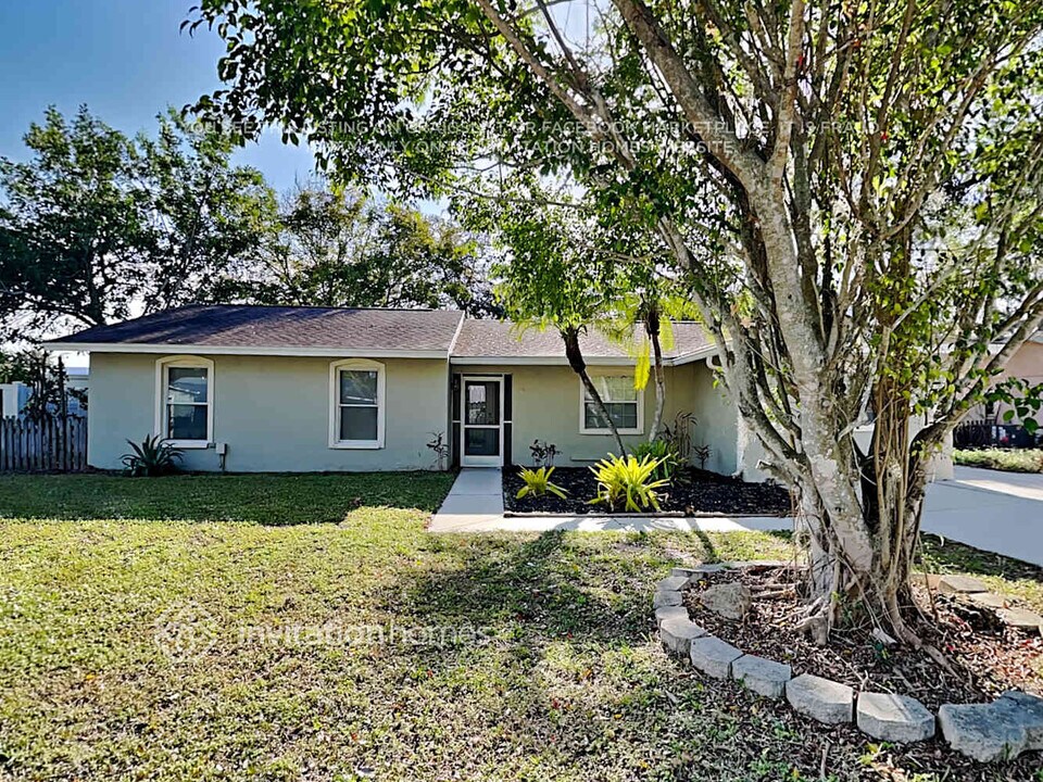 3236 Kingswood Dr in Sarasota, FL - Building Photo