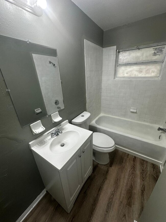 10011 N 14th St in Tampa, FL - Building Photo - Building Photo