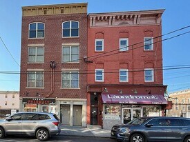 381 Communipaw Ave in Jersey City, NJ - Building Photo
