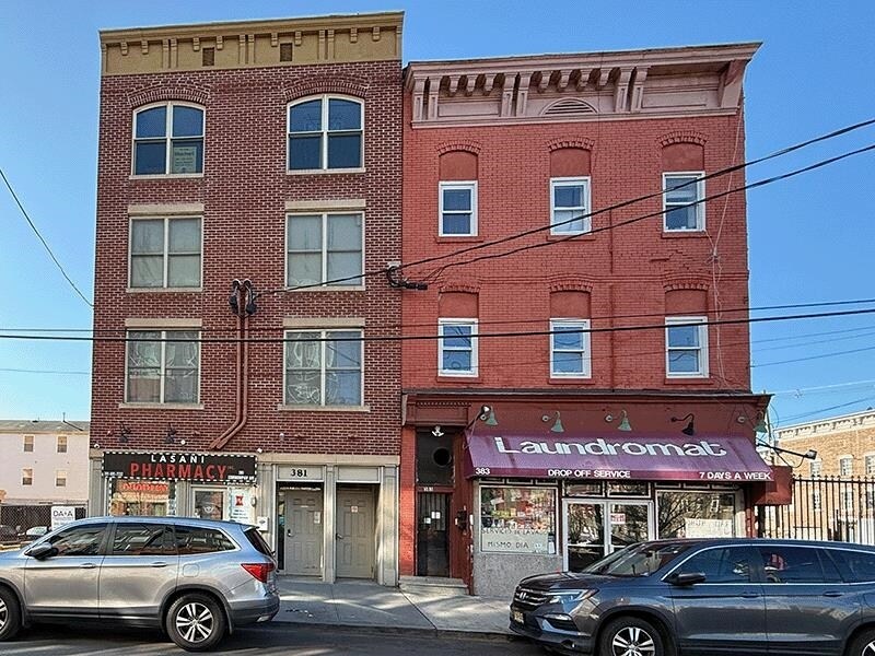 381 Communipaw Ave in Jersey City, NJ - Building Photo