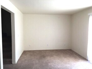 1620 Winchester Dr in Elko, NV - Building Photo - Building Photo