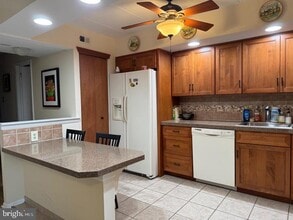 10201 Bustleton Ave in Philadelphia, PA - Building Photo - Building Photo