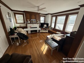 7 Addington Rd, Unit 1 in Brookline, MA - Foto de edificio - Building Photo