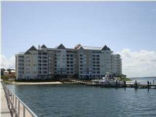 Harbour Village in Panama City, FL - Foto de edificio