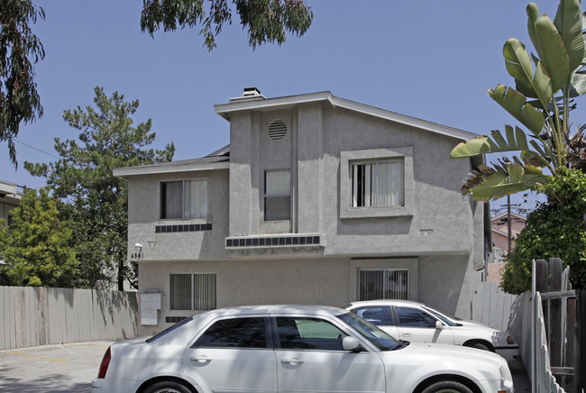 4541 Texas St in San Diego, CA - Foto de edificio - Building Photo