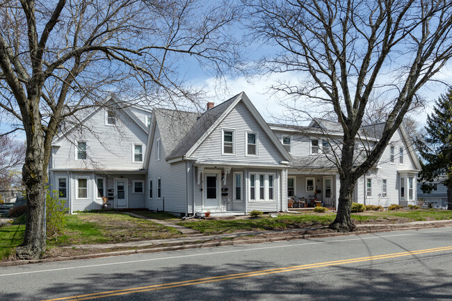 135 Temple St in Whitman, MA - Building Photo - Building Photo