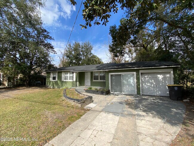 property at 5503 Royce Ave