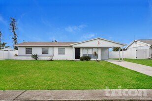 6387 Otis Rd in North Port, FL - Building Photo