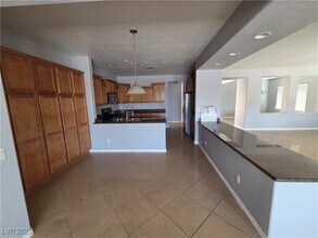 5635 Criollo Dr in Las Vegas, NV - Building Photo - Building Photo