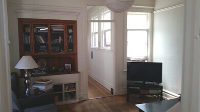 2839 N Clark St-Unit -4S in Chicago, IL - Building Photo - Building Photo