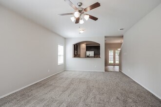 511 Topsail Way in Crosby, TX - Building Photo - Building Photo