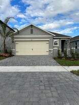 361 Caryota Ct in New Smyrna Beach, FL - Building Photo