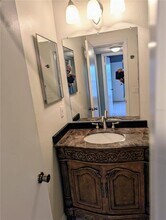 4211 Chatham Oak Ct in Tampa, FL - Building Photo - Building Photo