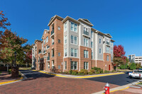 Saintbury Plaza Condominium in Fairfax, VA - Building Photo - Building Photo