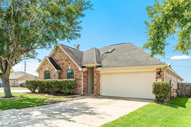 1 Palomar Dr in Manvel, TX - Building Photo - Building Photo