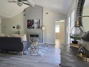 15906 Gatebriar Dr in Missouri City, TX - Building Photo - Building Photo