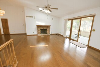 624 Rivers Edge Ct in Mishawaka, IN - Building Photo - Building Photo