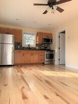 74-76 North Street, Unit 74A North Street in Burlington, VT - Building Photo