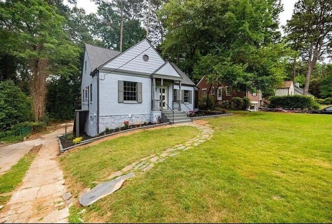 2032 Westminster Way NE in Atlanta, GA - Building Photo - Building Photo