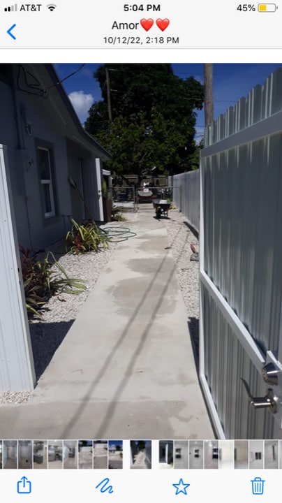 2379 NW 102nd St, Unit rear in Miami, FL - Building Photo