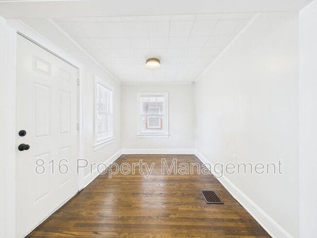 property at 4419 Chestnut Ave