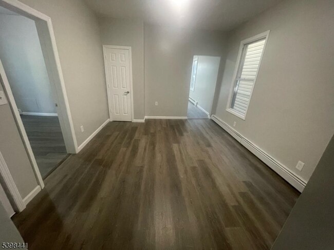 160 12th Ave in Paterson, NJ - Building Photo - Building Photo