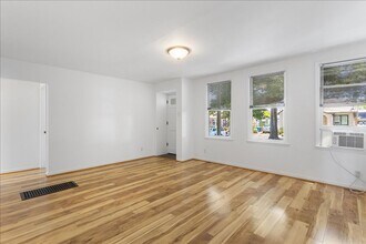 1529 Stanton St in Alameda, CA - Building Photo - Building Photo