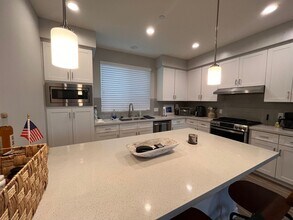 307 West St in Oceanside, CA - Building Photo - Building Photo