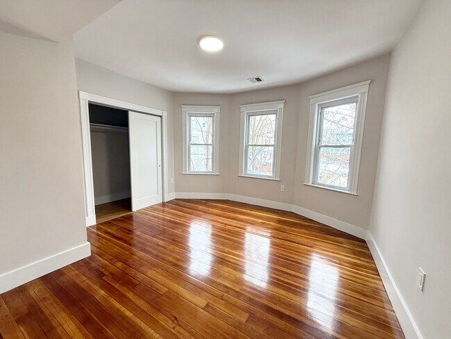 36 Raven St, Unit 2 in Boston, MA - Building Photo - Building Photo