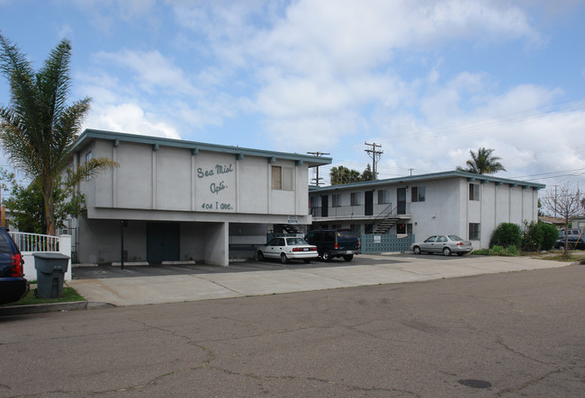 Sea Mist Apartments in National City, CA - Foto de edificio - Building Photo