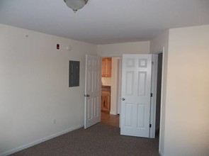 Burnham Village Apartments in Scarborough, ME - Building Photo - Building Photo