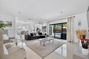 5800 NE 18th Ave in Fort Lauderdale, FL - Building Photo