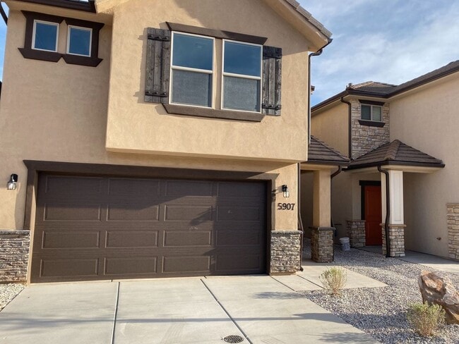 5907 Firebird Wy in Saint George, UT - Building Photo - Building Photo