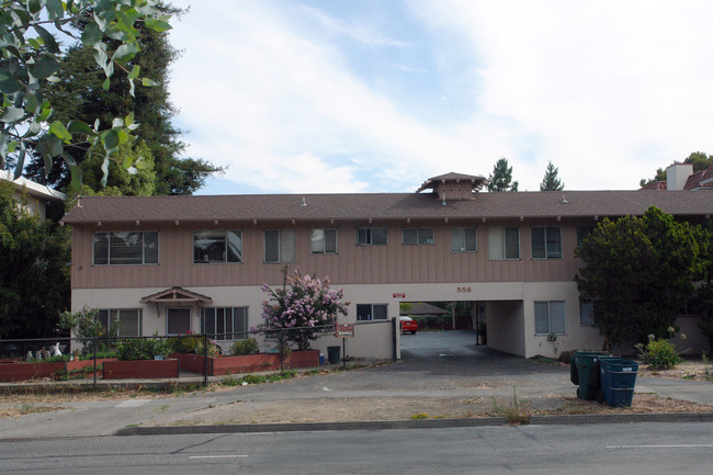 Clarie Court Apartments in Burlingame, CA - Building Photo - Building Photo