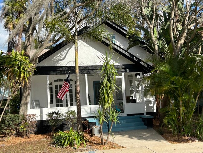 407 Magnolia St, Unit 1