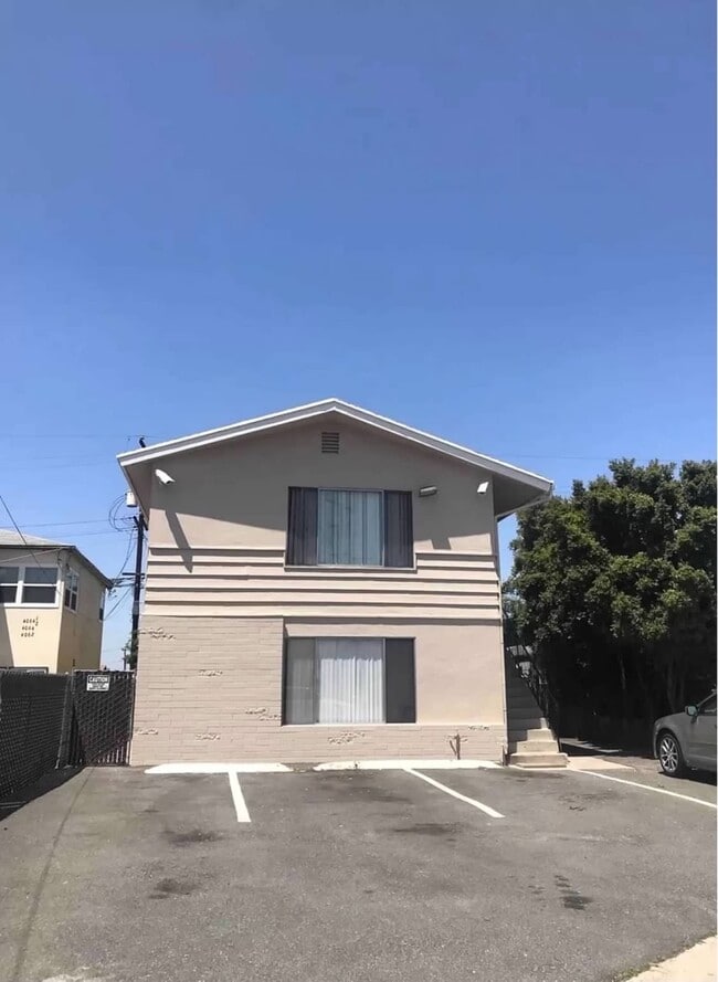 4068 Oakcrest Dr, Unit 3 in San Diego, CA - Building Photo - Building Photo