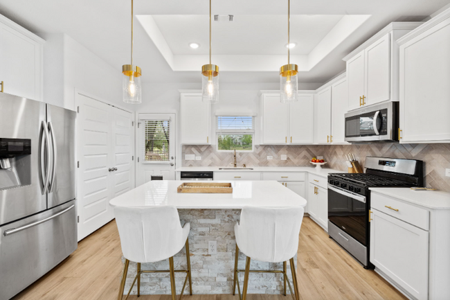 1020 Legend Milton Ln in Austin, TX - Building Photo - Building Photo