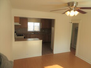 323 W Glenoaks Blvd in Glendale, CA - Building Photo - Building Photo
