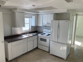 7034 Bellaire Terrace in New Port Richey, FL - Building Photo - Building Photo