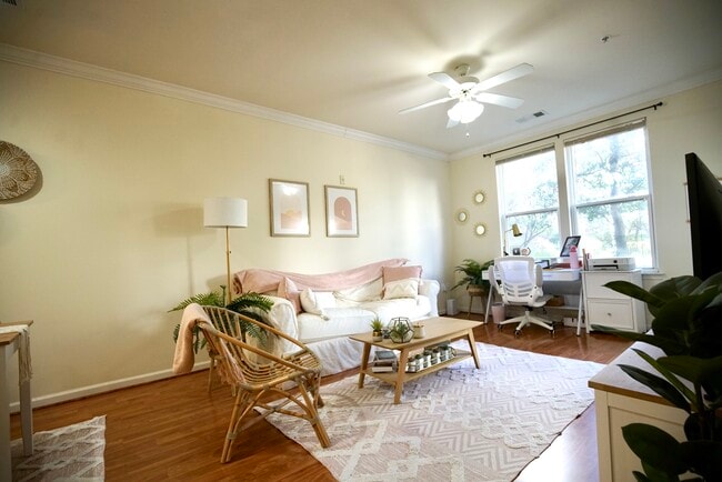 12001 Market St, Unit 167 in Reston, VA - Building Photo - Building Photo