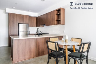 101 River Pk Dr in San Diego, CA - Building Photo - Building Photo